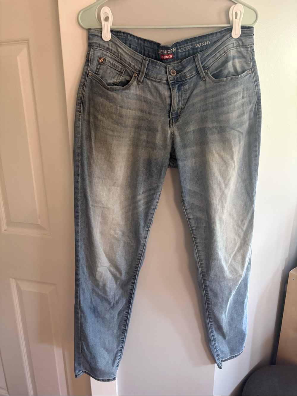 Levi's Women’s Light Wash Skinny Jeans